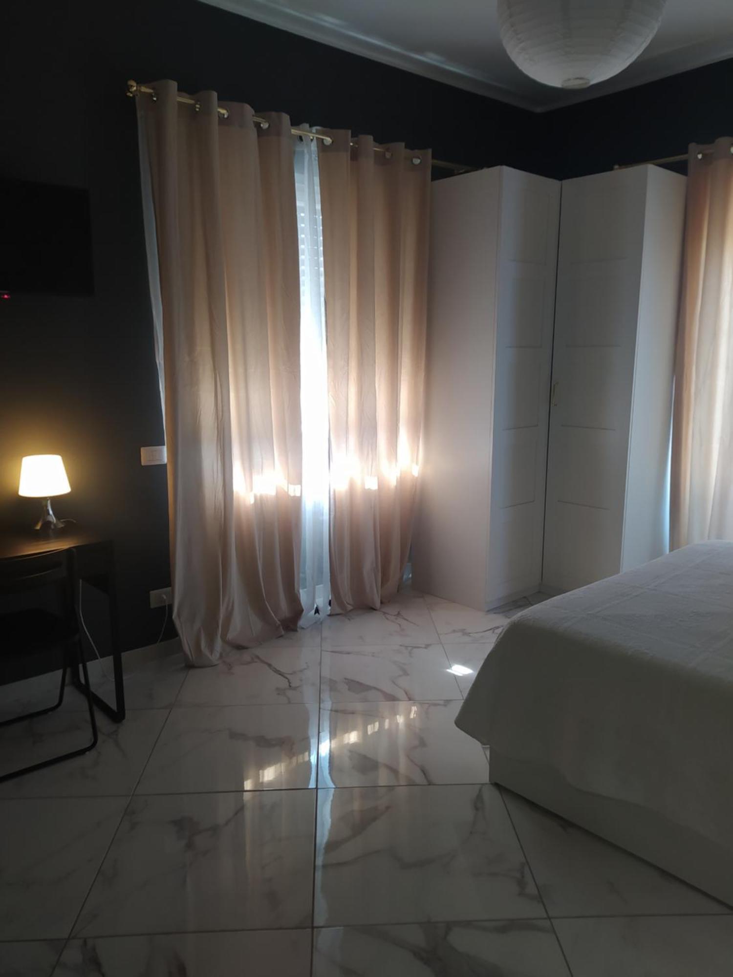 Linda'S Guest House Рим Екстер'єр фото