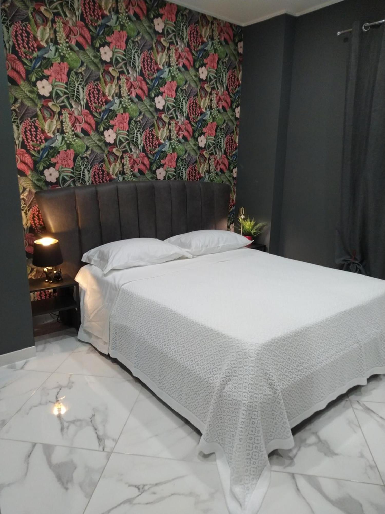 Linda'S Guest House Рим Екстер'єр фото